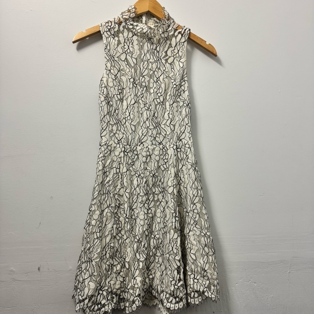 Keepsake Porcelain White Lace Skater Dress in Small - Picture 4 of 6